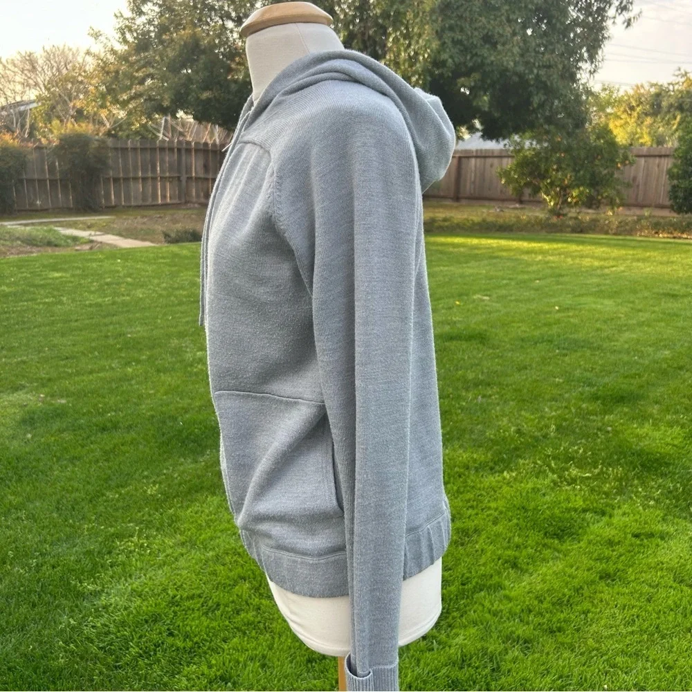 Lululemon Gray Rise & Move Hoodie Heathered Silver Drop | Size 8 / 10 EUC